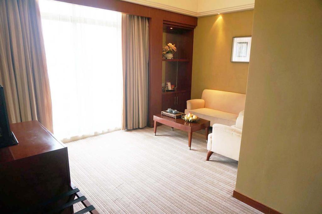Guangzhou Imperial Hotel ภายนอก รูปภาพ